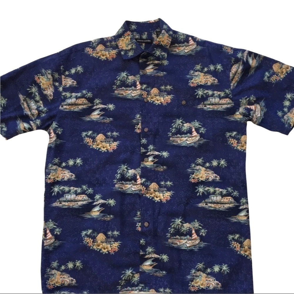 ❤️PIERRE Cardin❤️ Hawaiian men’s shirt size (M)